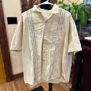 Coofandy Guyabera button down size 3X in GUC